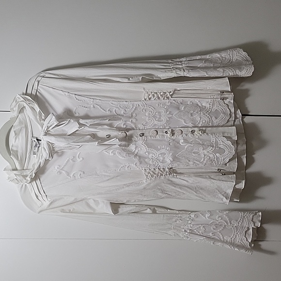 ❣️My Pick❣️Vitrin Lace top - Picture 1 of 6